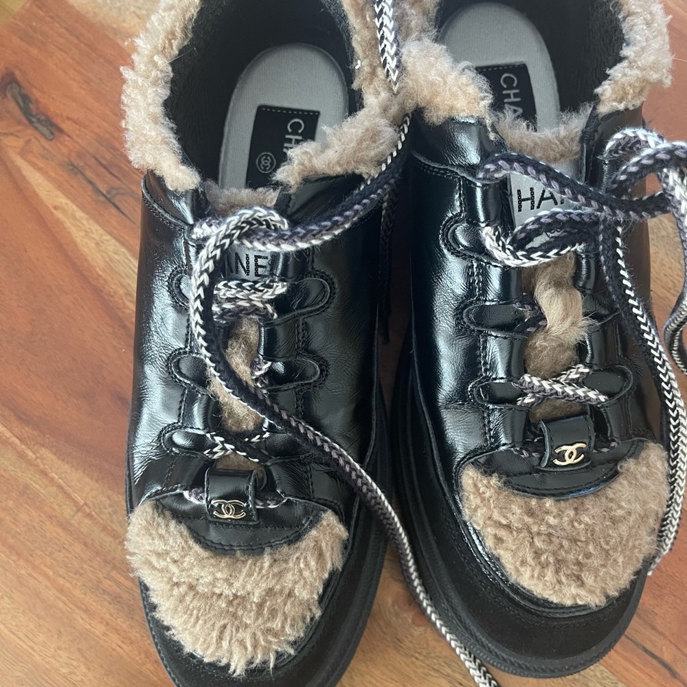 CHANEL Black and Brown Shearling Sneakers - Picture 7 of 7